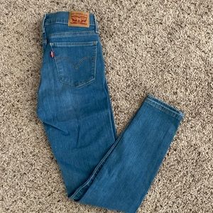 Levi Skinny Jeans